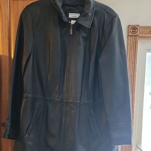 Covington Mens  Sleek Black Leather Jacket Large